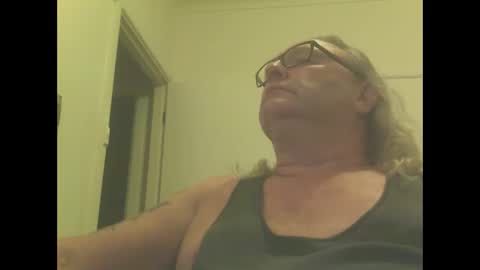 Snapshot of knobout chatting on 9, 1, 2025 knobout online show from 9, 1, 2025