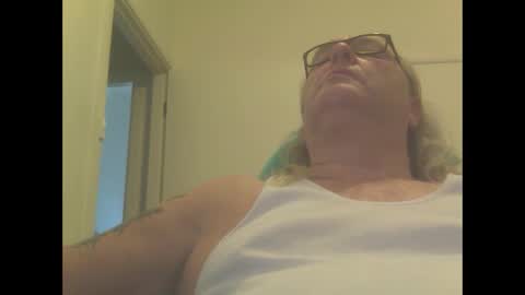Snapshot of knobout chatting on 20, 1, 2025 knobout online show from 20, 1, 2025