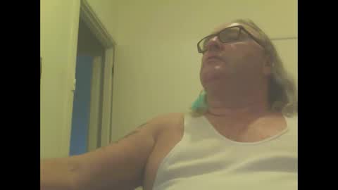 Snapshot of knobout chatting on 10, 2, 2025 knobout online show from 10, 2, 2025