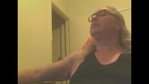 Snapshot of knobout chatting on 14, 9, 2025 knobout online show from 14, 9, 2025
