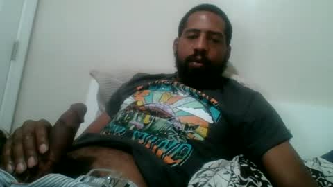 Snapshot of knuttybar chatting on 18, 6, 2026 knuttybar online show from 18, 6, 2026