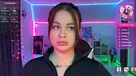 Mia online show from 12, 2, 2026