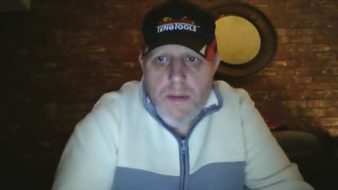 Snapshot of kona_blast chatting on 11, 2, 2025 Neil online show from 11, 2, 2025