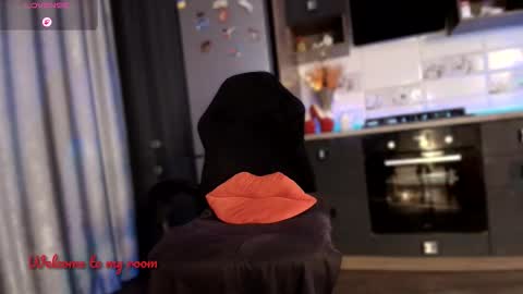 Snapshot of konfetochka77 chatting on 2, 11, 2025 SexyCandyXXX online show from 2, 11, 2025