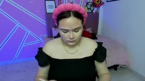 Snapshot of koning_moretti chatting on 1, 6, 2026 camila online show from 1, 6, 2026