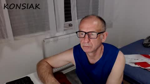 Snapshot of konsiak chatting on 14, 9, 2025 Komsiak online show from 14, 9, 2025