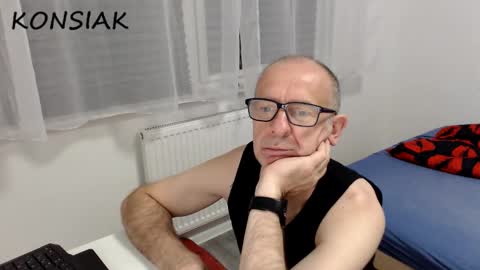 Snapshot of konsiak chatting on 14, 10, 2025 Komsiak online show from 14, 10, 2025