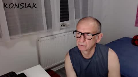 Snapshot of konsiak chatting on 17, 10, 2025 Komsiak online show from 17, 10, 2025