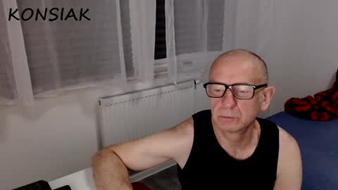 Snapshot of konsiak chatting on 24, 10, 2025 Komsiak online show from 24, 10, 2025