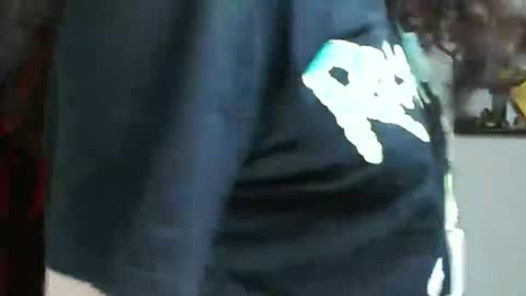 Snapshot of koranikky08 chatting on 8, 1, 2025 Karoll online show from 8, 1, 2025