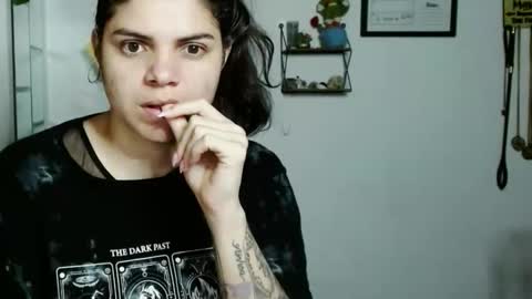 Snapshot of koranikky08 chatting on 18, 9, 2025 Karoll online show from 18, 9, 2025