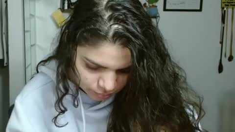 Snapshot of koranikky08 chatting on 21, 10, 2025 Karoll online show from 21, 10, 2025