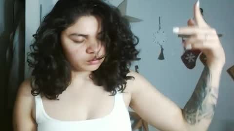 Snapshot of koranikky08 chatting on 23, 12, 2025 Karoll online show from 23, 12, 2025