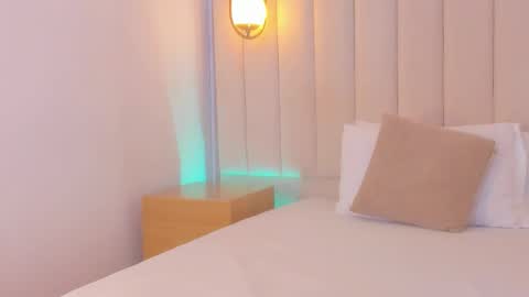 Snapshot of kosmic_21 chatting on 4, 2, 2026 K O S M I C online show from 4, 2, 2026