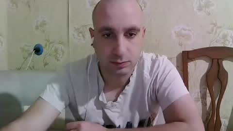 Snapshot of kostua31 chatting on 24, 10, 2025 kvg-1994 online show from 24, 10, 2025