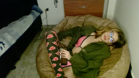 kratos_and_afrodita online show from 4, 10, 2025