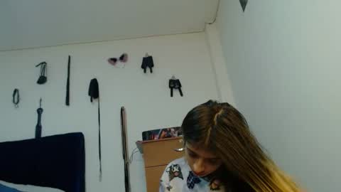 kratos_and_afrodita online show from 9, 5, 2026