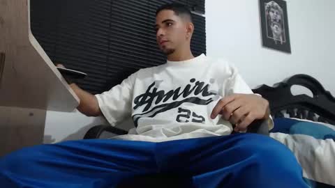 Snapshot of kratoswolf chatting on 7, 1, 2026 kratoswolf online show from 7, 1, 2026