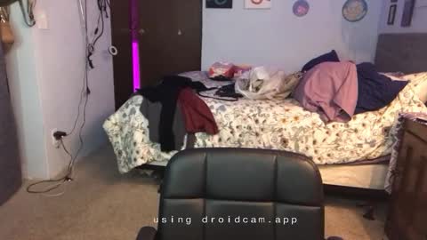 kreamyk420 online show from 18, 12, 2025