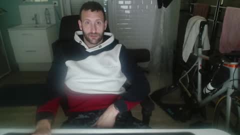 Snapshot of krevett80800 chatting on 29, 10, 2025 krevett80800 online show from 29, 10, 2025