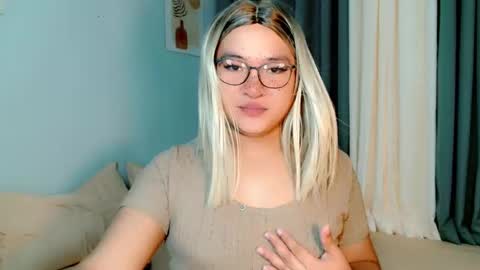 Snapshot of krezikeed chatting on 27, 3, 2026 krezikeed online show from 27, 3, 2026