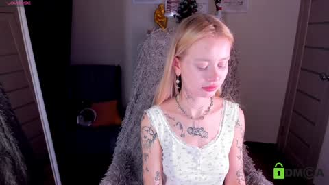 Snapshot of kris_grant chatting on 8, 1, 2025 kris_grant online show from 8, 1, 2025
