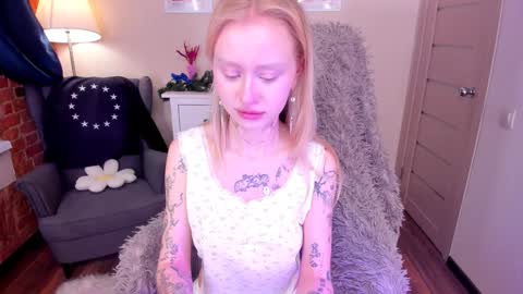 Snapshot of kris_grant chatting on 15, 1, 2025 kris_grant online show from 15, 1, 2025
