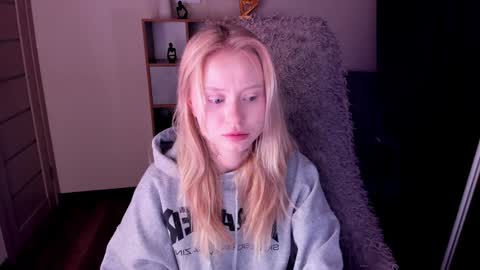 Snapshot of kris_grant chatting on 26, 1, 2025 kris_grant online show from 26, 1, 2025