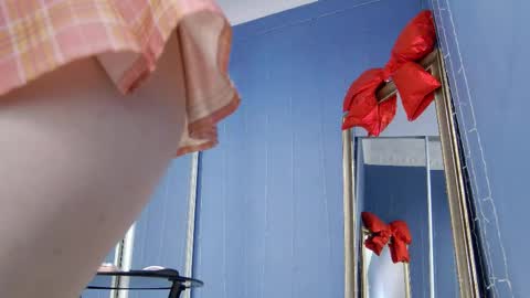 kriskras__ online show from 9, 2, 2026