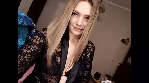 KrissSexi online show from 28, 1, 2025