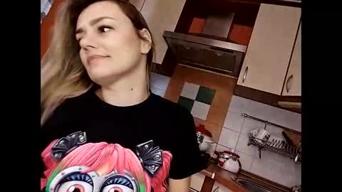 KrissSexi online show from 4, 3, 2025