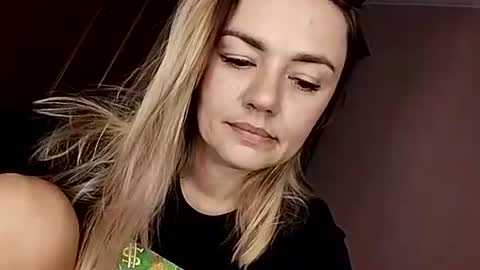 KrissSexi online show from 17, 9, 2025