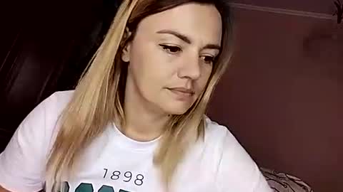 KrissSexi online show from 5, 10, 2025