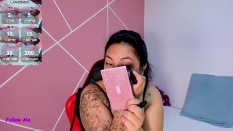 Snapshot of krissttal__ chatting on 14, 9, 2025 kristal online show from 14, 9, 2025
