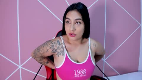 Snapshot of krissttal__ chatting on 16, 9, 2025 kristal online show from 16, 9, 2025