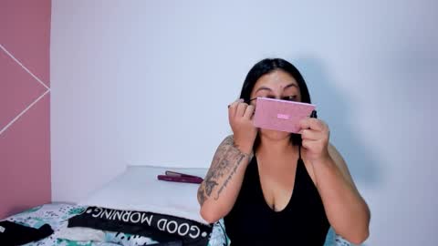 Snapshot of krissttal__ chatting on 19, 9, 2025 kristal online show from 19, 9, 2025