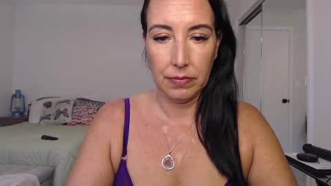 Krissy online show from 1, 12, 2024