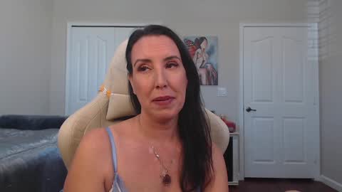 Krissy online show from 12, 2, 2025