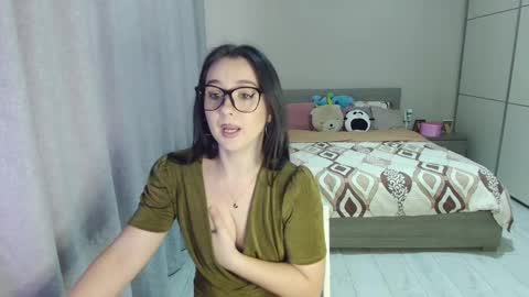 Snapshot of kristall_xxx chatting on 14, 2, 2025 twitter    Annemarye 23 online show from 14, 2, 2025