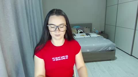 Snapshot of kristall_xxx chatting on 5, 3, 2025 twitter    Annemarye 23 online show from 5, 3, 2025