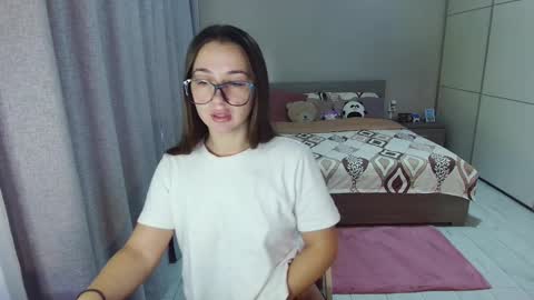 Snapshot of kristall_xxx chatting on 15, 9, 2025 twitter    Annemarye 23 online show from 15, 9, 2025