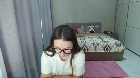 Snapshot of kristall_xxx chatting on 16, 9, 2025 twitter    Annemarye 23 online show from 16, 9, 2025