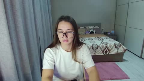 Snapshot of kristall_xxx chatting on 17, 9, 2025 twitter    Annemarye 23 online show from 17, 9, 2025