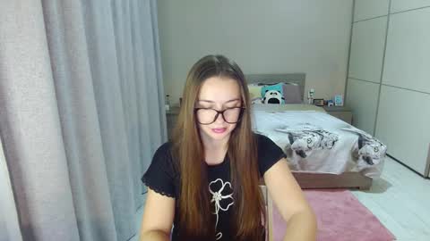 Snapshot of kristall_xxx chatting on 19, 10, 2025 twitter    Annemarye 23 online show from 19, 10, 2025