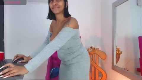Snapshot of kristel_lee chatting on 17, 12, 2024 kristel_lee online show from 17, 12, 2024