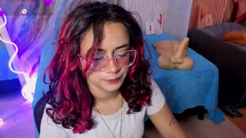 kristen_tay online show from 7, 5, 2026
