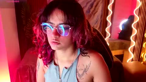 kristen_tay online show from 19, 6, 2026