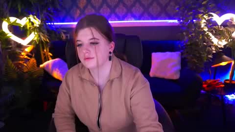 kristimoons online show from 4, 3, 2025