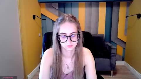 Kristina Adel online show from 8, 3, 2025