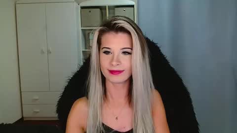 KristineAmore online show from 28, 11, 2025